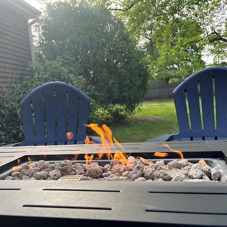 Serene Single Story, Grill, Fire Pit, Fenced Yard And Pet Friendly Stay 케이프메이코트하우스 외부 사진