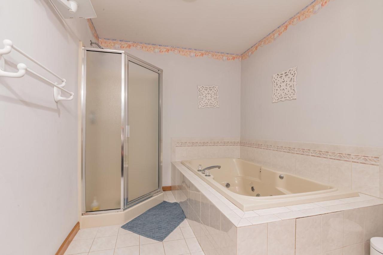 Serene Single Story, Grill, Fire Pit, Fenced Yard And Pet Friendly Stay 케이프메이코트하우스 외부 사진